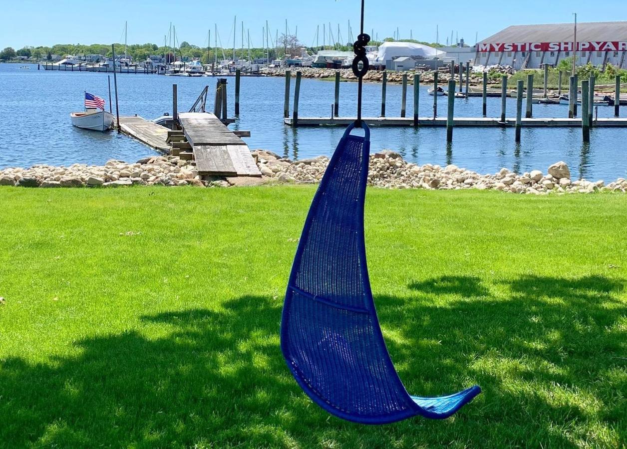 Harbor View Landing Hotel Мистик Екстериор снимка
